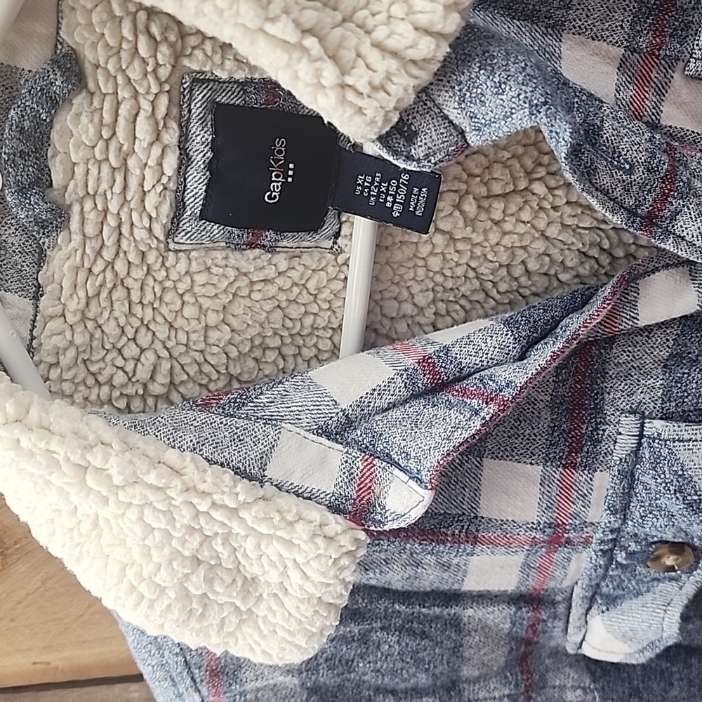 Gap Kids Sherpa lined plaid Shirt jacket. Size XL - Picture 3 of 6